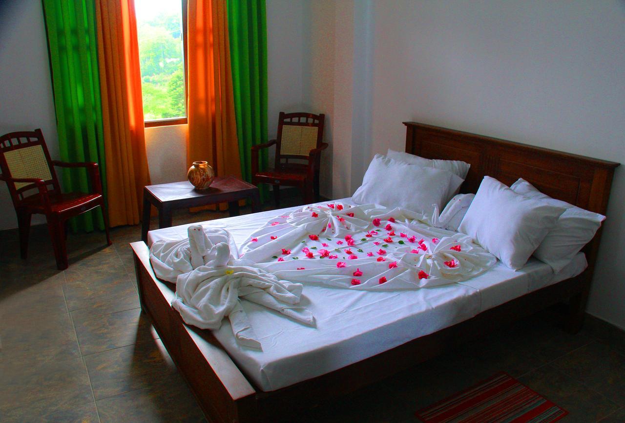 Ampitiya Heaven Gates Holiday Resort מראה חיצוני תמונה